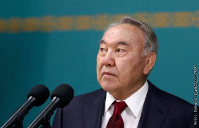 Назарбаев отказался от должности главы Ассамблеи народа Казахстана