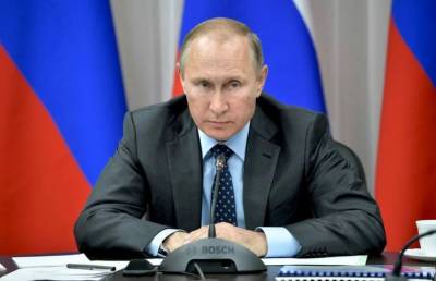 Путин попросил депутатов не давать пустых обещаний на выборах
