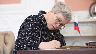 Песков назвал исчерпанным инцидент с флагом России на женском ЧМ по шашкам