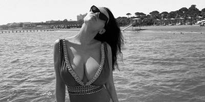 Юлия Хочолава надела белоснежный купальник на пляже в Турции - фото - ТЕЛЕГРАФ