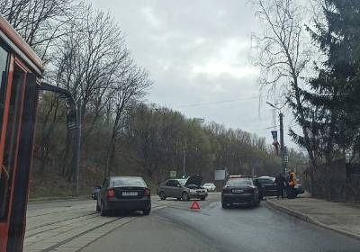 В Смоленске авария блокировала движение трамваев