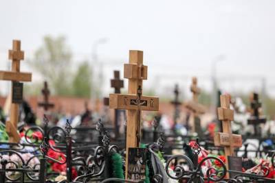Движение на подъездах к кладбищам Подмосковья ограничат на Пасху и «Красную горку»