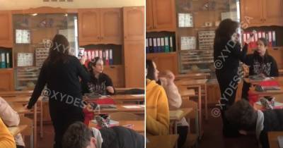 Упомянула о его покойной матери: ученик в Одессе брызнул учительнице в лицо из баллончика (видео)