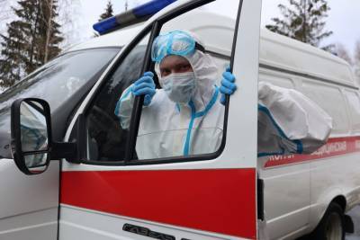 Почти 40 процентов россиян думают, что скорая в пандемию стала работать лучше