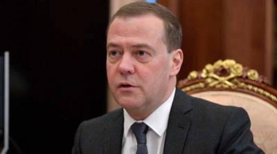 Медведев обозначил условие для перевода россиян на четырехдневку