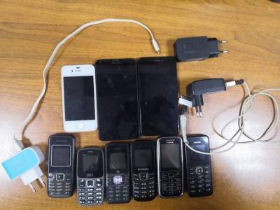 Девять телефонов пытались перебросить в нижегородскую колонию