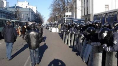 МВД разрешило милиции применять российские гранаты против майдановцев: расследование завершили