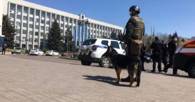 Антитеррористические учения СБУ: в Ровно освобождали заложников из "захваченной" ОГА (фото, видео)