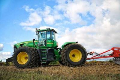 Новый удар по малому фермерству: консолидация земли по-украински