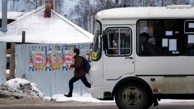 «А вы че кричите-то?» — водитель маршрутки устроил гонки по встречной в Красноярске