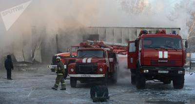 Склад с горючими материалами загорелся в Ростовской области