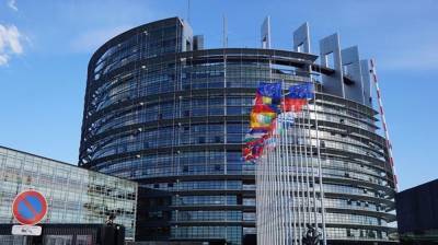Европарламент разработал проект резолюции по отключению России от SWIFT