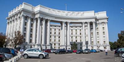 «Работают в тылу агрессора». В России находится более 30 украинских дипломатов — МИД