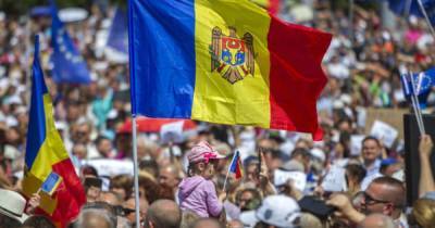 Президент Молдовы распустил парламент