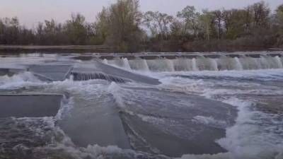 Видео: Плотину за 160 миллионов рублей прорвало под Волгоградом