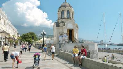 «Майские праздники отработаем без перебоев»: как ситуация с водой в Крыму может сказаться на отдыхающих