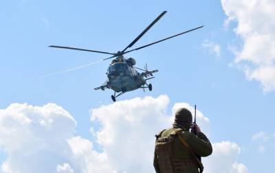 На Донбассе провели учения авиационных наводчиков