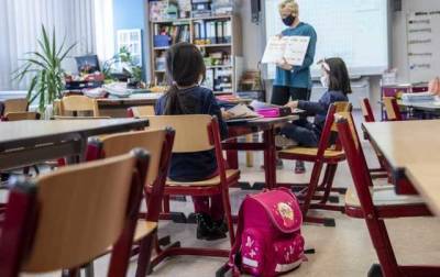 Продлят ли учебный год в школах Киева на лето: ответ КГГА