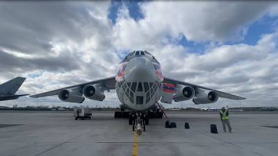 Самолет МЧС России с грузом гуманитарной помощи приземлился в Индии