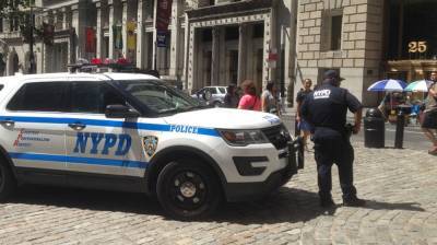 Два человека погибли при стрельбе в бизнес-центре Нью-Йорка