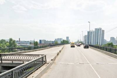 Блюхеровский мост в Екатеринбурге могут открыть раньше срока