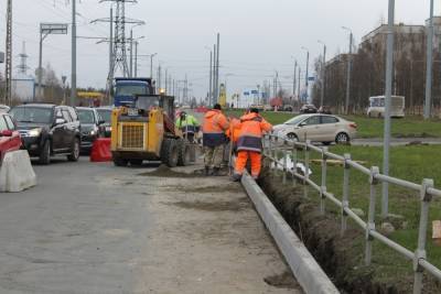 В Петрозаводске продолжают ремонтировать три магистрали