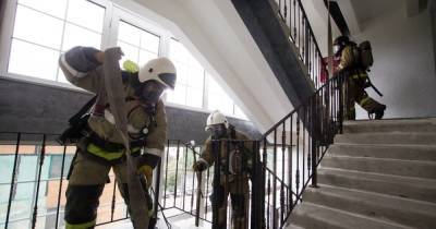 На Батальной из-за пожара в девятиэтажке эвакуировали пять человек