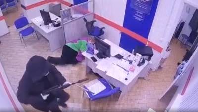 Двое петербуржцев обвиняются в дерзких нападениях на банки