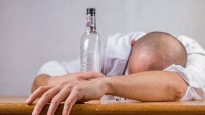 Россиянам назвали симптомы непереносимости алкоголя