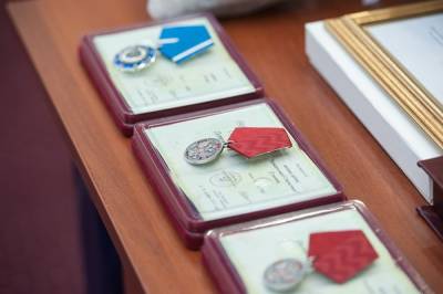 Администрация президента закупила орденов и медалей на ₽42,2 млн