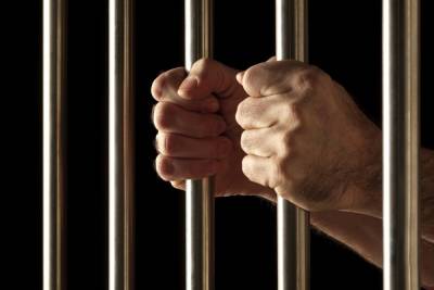 В Адыгее вынесли приговор экс-полицейским, насильно удерживавшим человека и вымогавшим у него деньги