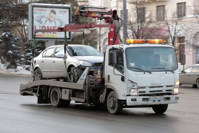 В Челябинске вводят штрафы за порчу машин при принудительной эвакуации