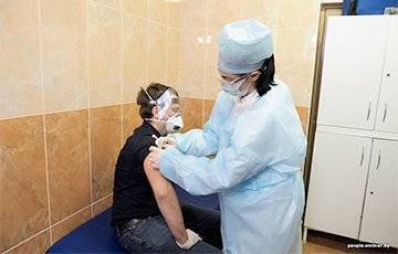 Беларусь в рейтинге вакцинации от COVID-19 уступает Экваториальной Гвинее и Бангладеш