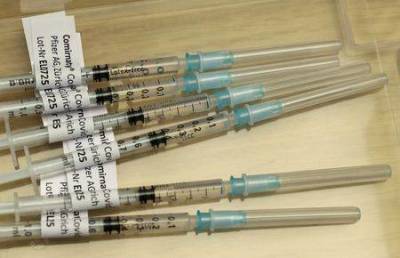 Россия и Китай стремятся внушить недоверие к западным вакцинам - отчет ЕС