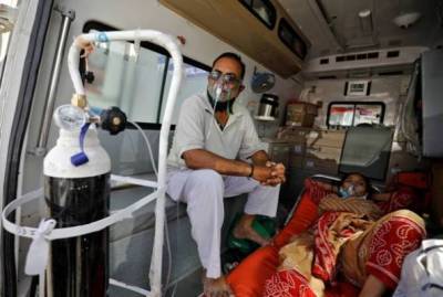 Индийское лицо пандемии: Нью-Дели «умирает» каждые четыре минуты