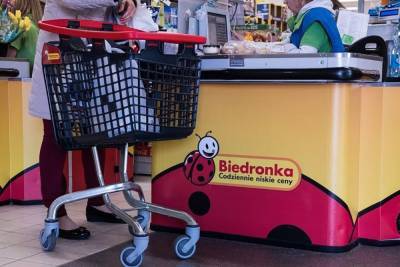 Biedronka устроила особые акции к майским праздникам: какие товары можно приобрести со скидкой