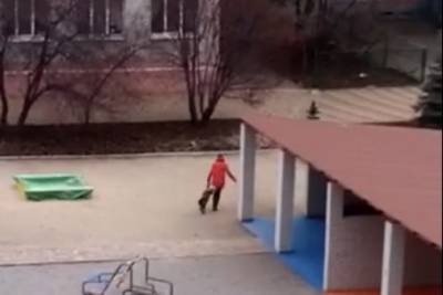 Тащила ребенка по земле: в Запорожье разгорелся громкий скандал в детском саду