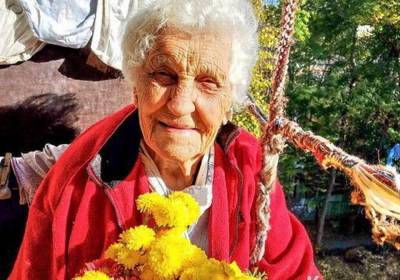 Жизнь 101-летней одесситки висела на волоске: история чудесного исцеления