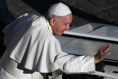 Папа римский Франциск запретил сотрудникам Ватикана получать подарки дороже €40