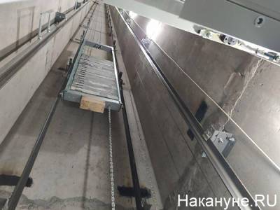 Монтажник лифтов из Екатеринбурга может сесть на 8 лет за избиение вора лифтовых дверей