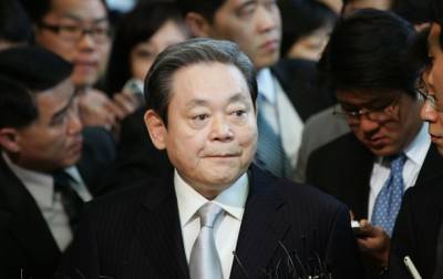 $11 млрд налога. Семья главы Samsung раздает наследство - korrespondent.net - Южная Корея
