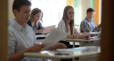 Без ограничений по числу учеников в группах: экзамены в школах Латвии пройдут очно
