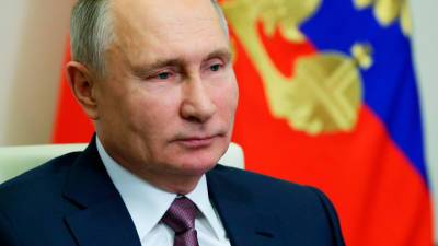 Путин: РФ удается обеспечивать макроэкономическую стабильность