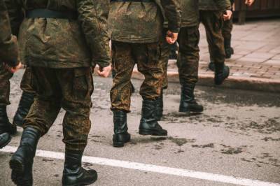 Военная техника и солдаты прибыли для усмирения бунта бизнесменов в Ростове