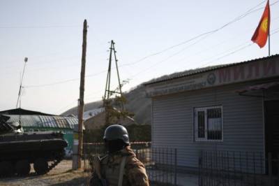 На границе Киргизии и Таджикистана военные устроили перестрелку