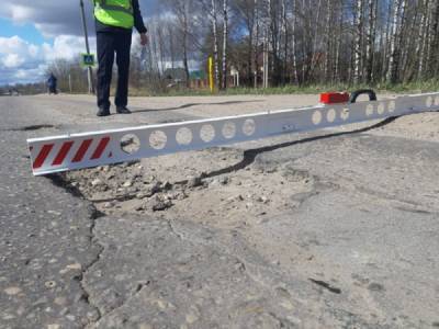 ОНФ просит власти реконструировать автодорогу на Досуговском шоссе в Смоленске