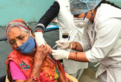 Индия начнет вакцинацию "Спутником V" с 1 мая
