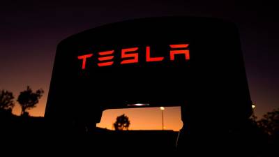 Tesla выпустит электрический минивэн