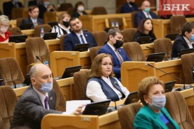 Депутат Госсовета Коми Елена Иванова поддержала планы главы республики по расселению аварийного фонда
