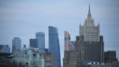 МИД призывает россиян взвешивать риски при поездках зарубеж